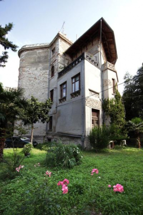 Apartment in the top center of old town